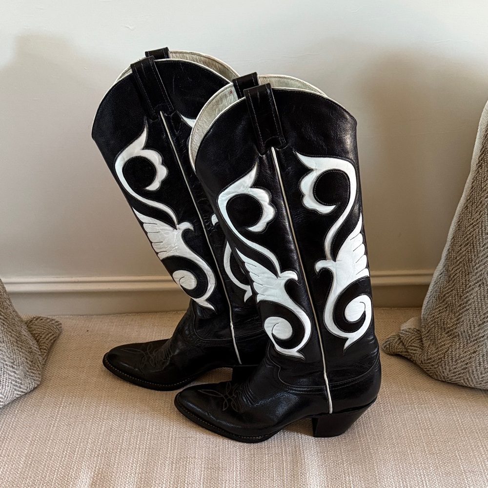 Larry Mahan Black and White Women’s Heeled Boots